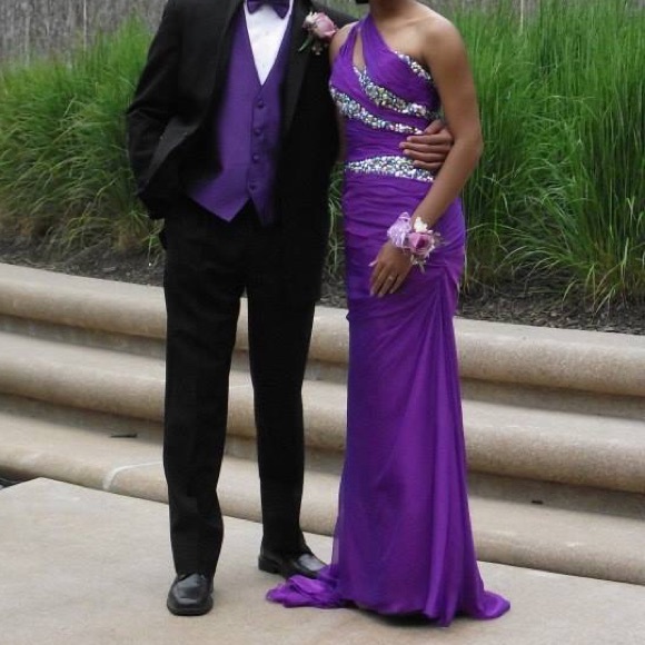 Flirt Prom Sequin Gown w/ Single Sleeve - Picture 5 of 5